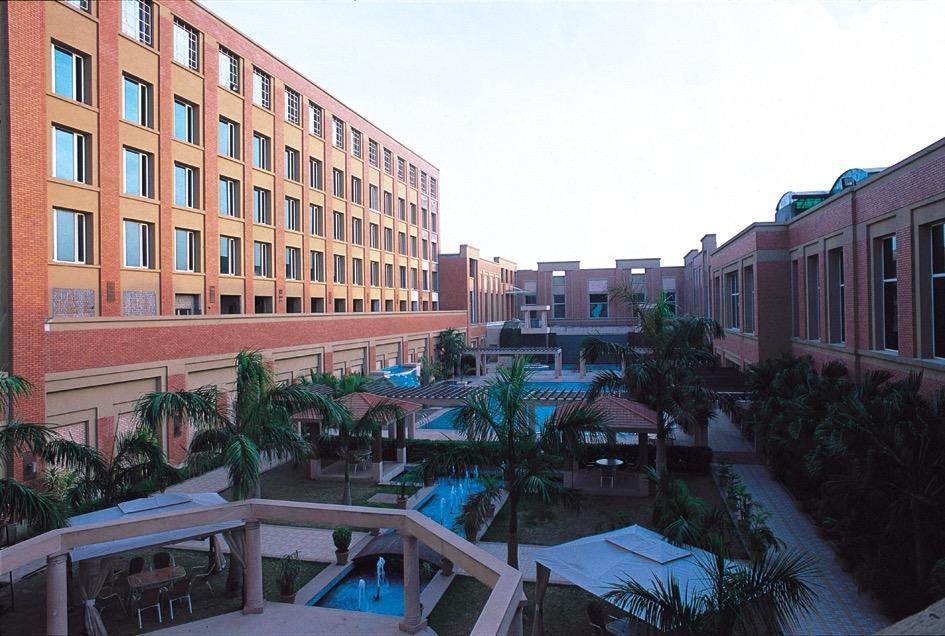 Nirvana Luxury Hotel L Ludhiana Exteriör bild