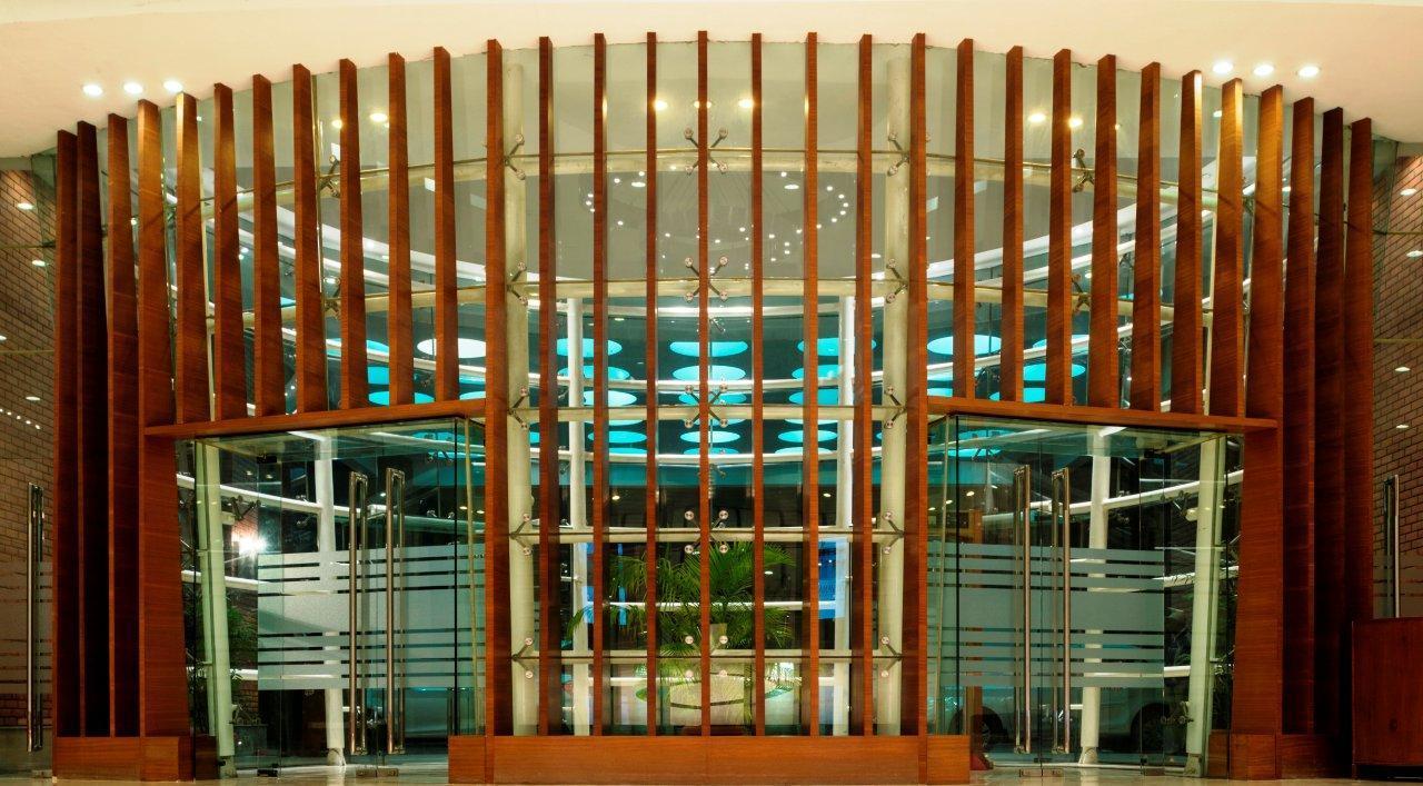 Nirvana Luxury Hotel L Ludhiana Exteriör bild