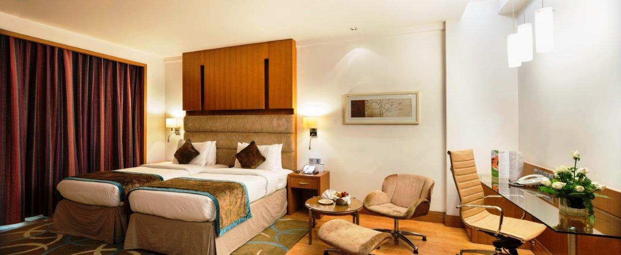 Nirvana Luxury Hotel L Ludhiana Exteriör bild