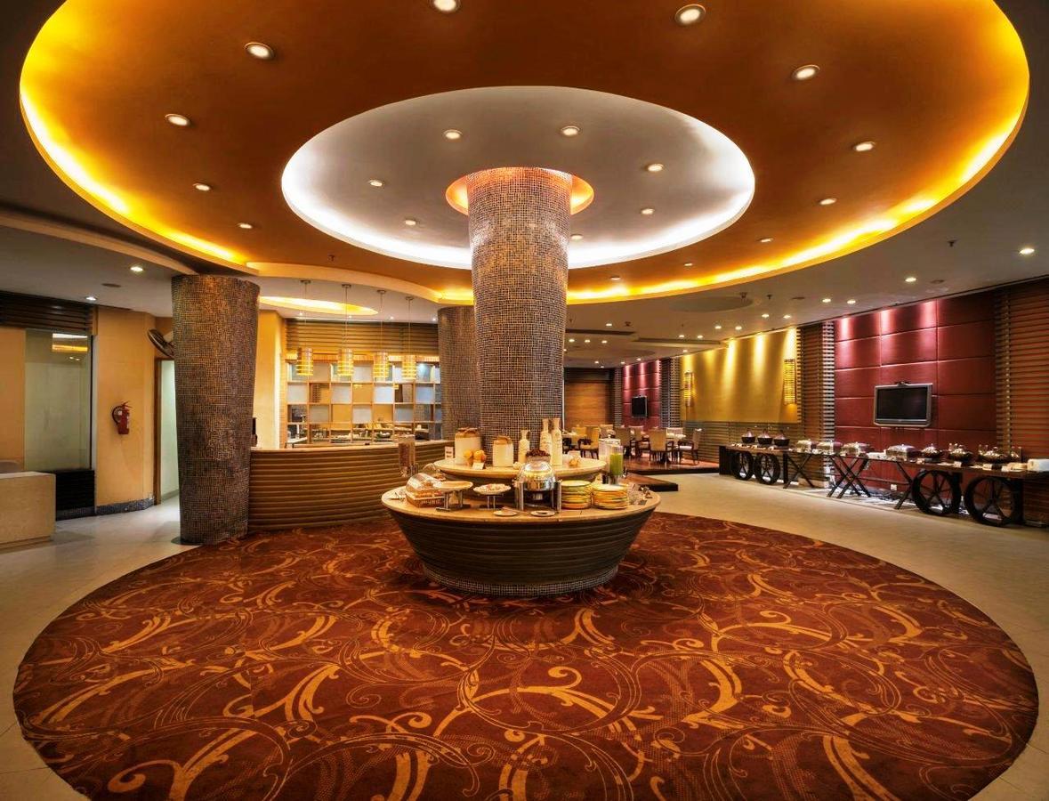 Nirvana Luxury Hotel L Ludhiana Exteriör bild