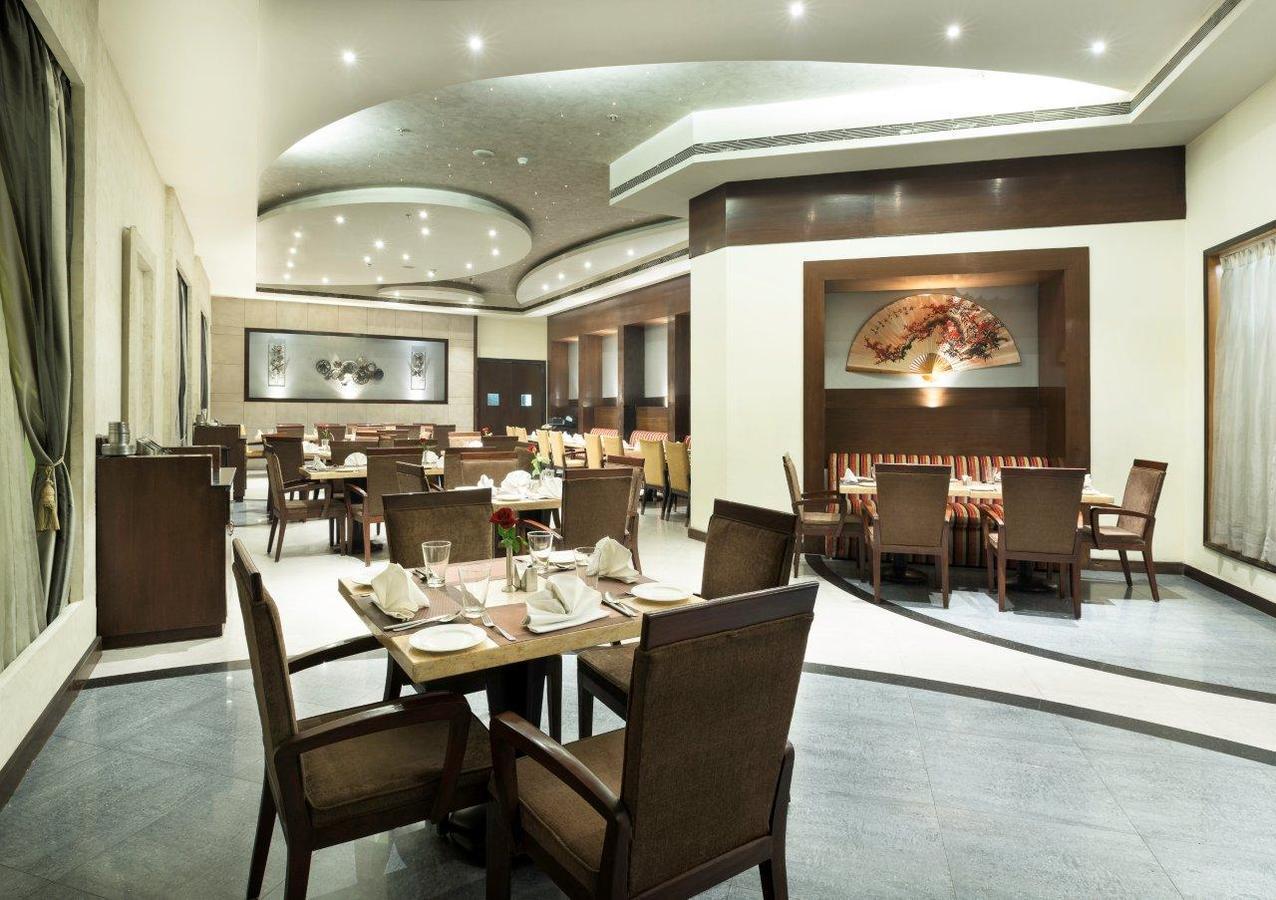 Nirvana Luxury Hotel L Ludhiana Exteriör bild