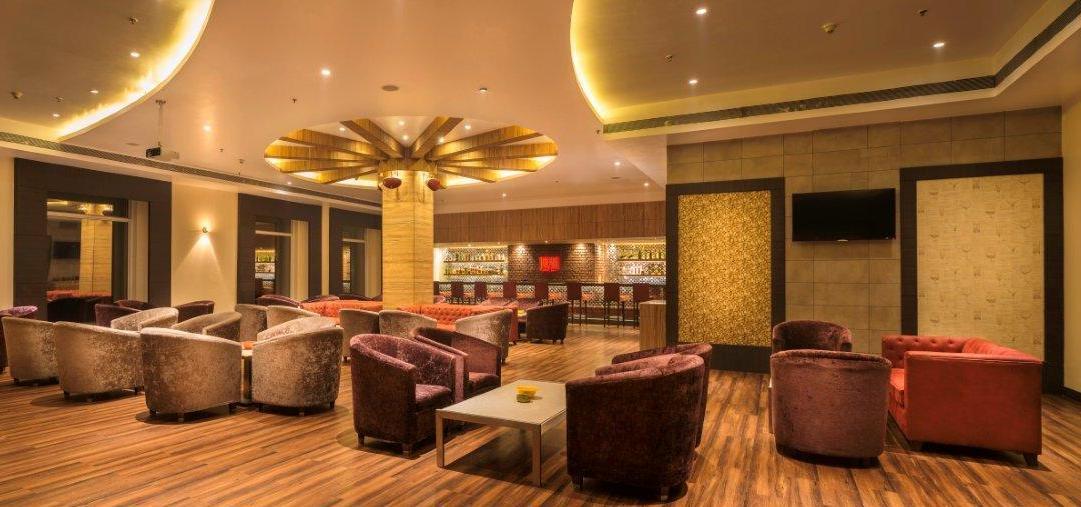 Nirvana Luxury Hotel L Ludhiana Exteriör bild