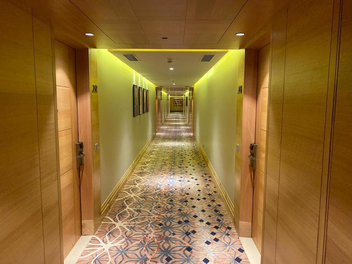Nirvana Luxury Hotel L Ludhiana Exteriör bild